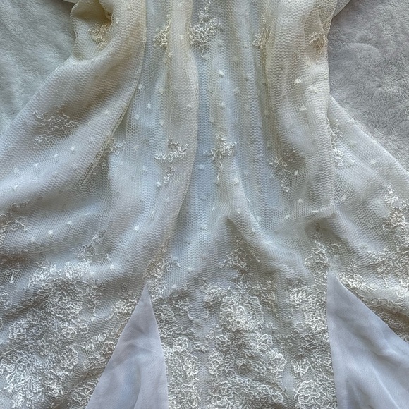90s Vintage Flora white Floral Lace V-Neck Slip Dress w/ Ruffle Hem - Picture 6 of 6